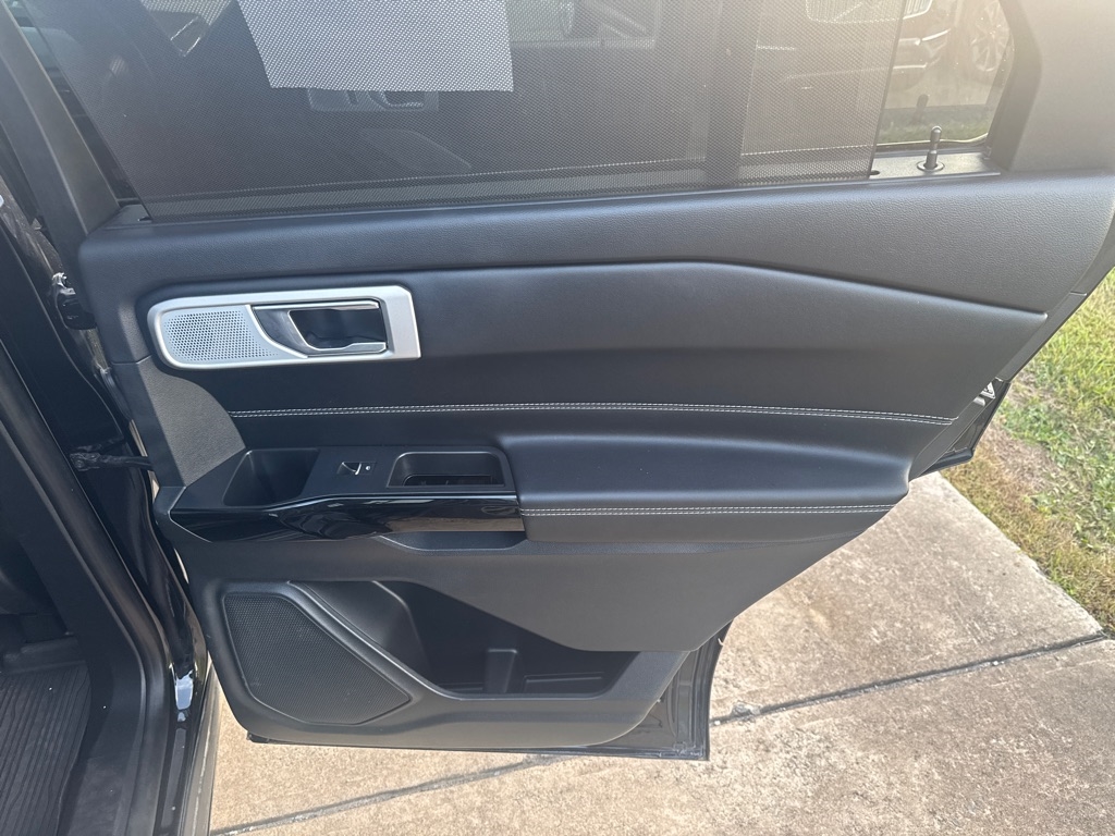 2021 Ford Explorer ST photo 38
