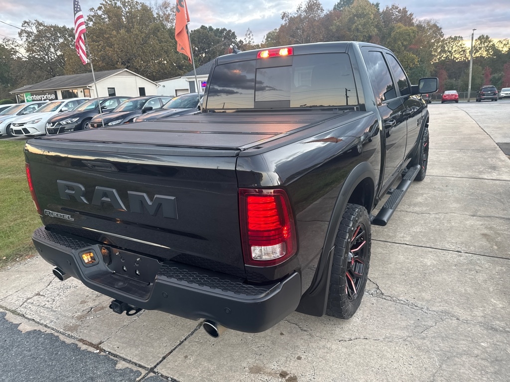 RAM 1500 Rebel 4x2 Crew Cab 5'7" Box 2017 RAM 1500 Rebel 4x2 Crew Cab 5'7" Box 2017