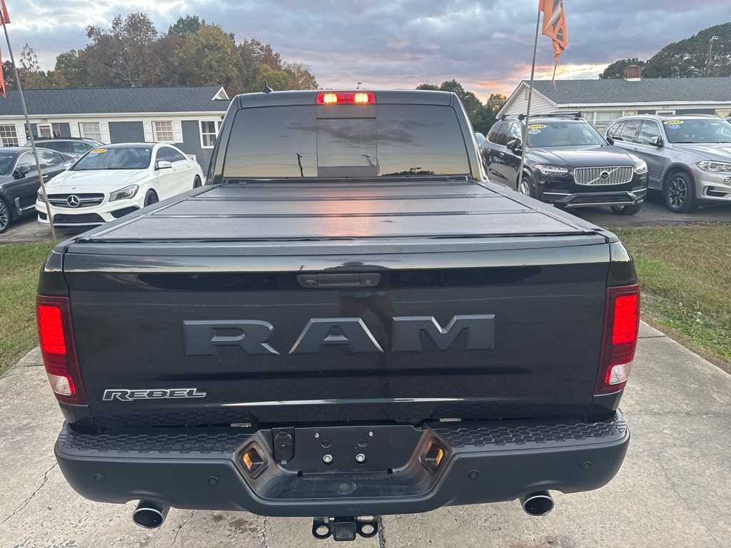 RAM 1500 Rebel 4x2 Crew Cab 5'7" Box 2017 RAM 1500 Rebel 4x2 Crew Cab 5'7" Box 2017