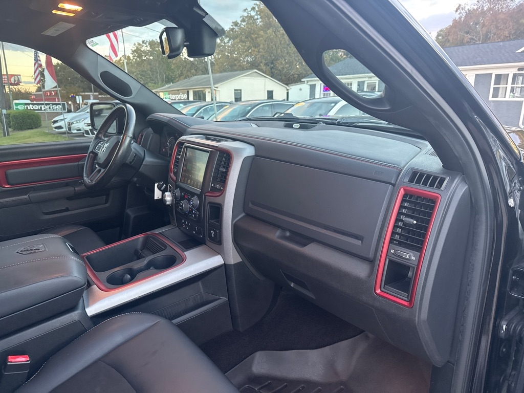 RAM 1500 Rebel 4x2 Crew Cab 5'7" Box 2017 RAM 1500 Rebel 4x2 Crew Cab 5'7" Box 2017