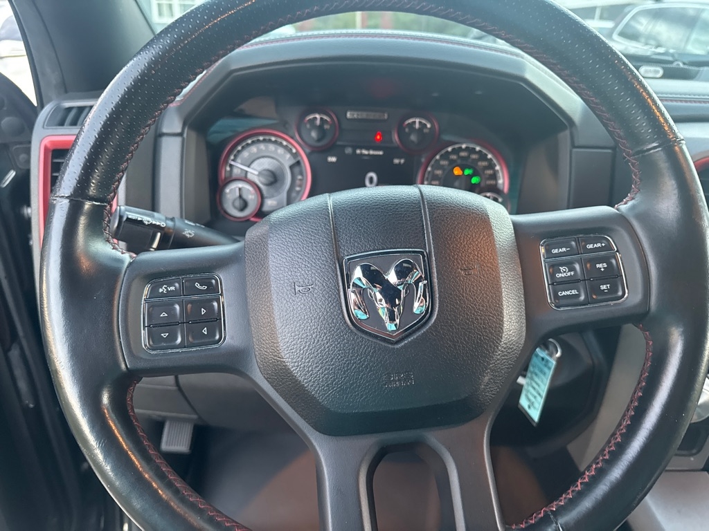 RAM 1500 Rebel 4x2 Crew Cab 5'7" Box 2017 RAM 1500 Rebel 4x2 Crew Cab 5'7" Box 2017