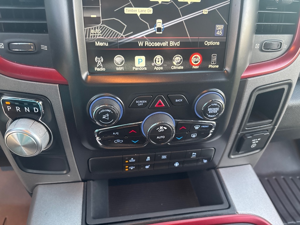 RAM 1500 Rebel 4x2 Crew Cab 5'7" Box 2017 RAM 1500 Rebel 4x2 Crew Cab 5'7" Box 2017