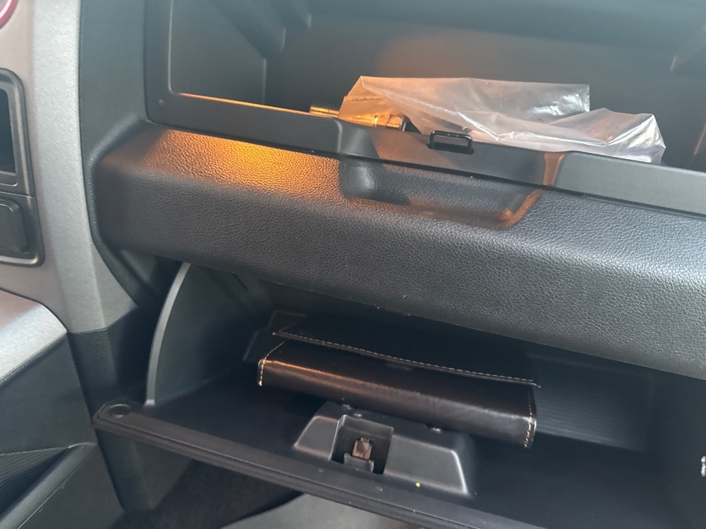 RAM 1500 Rebel 4x2 Crew Cab 5'7" Box 2017 RAM 1500 Rebel 4x2 Crew Cab 5'7" Box 2017