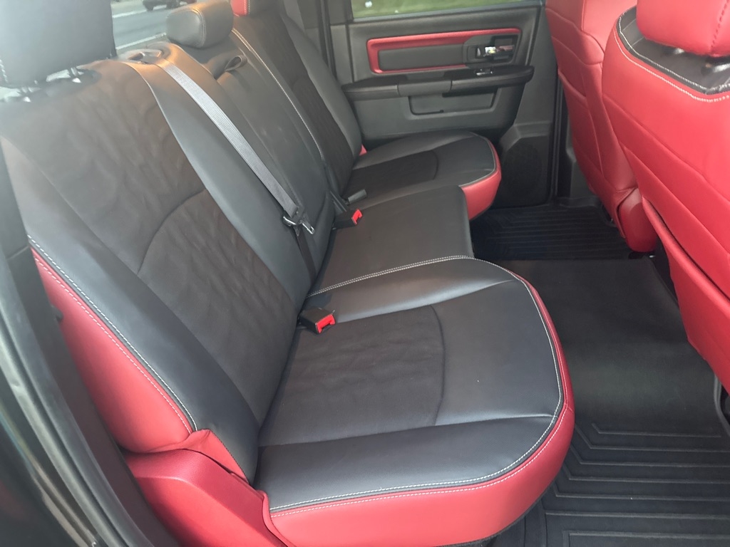 RAM 1500 Rebel 4x2 Crew Cab 5'7" Box 2017 RAM 1500 Rebel 4x2 Crew Cab 5'7" Box 2017