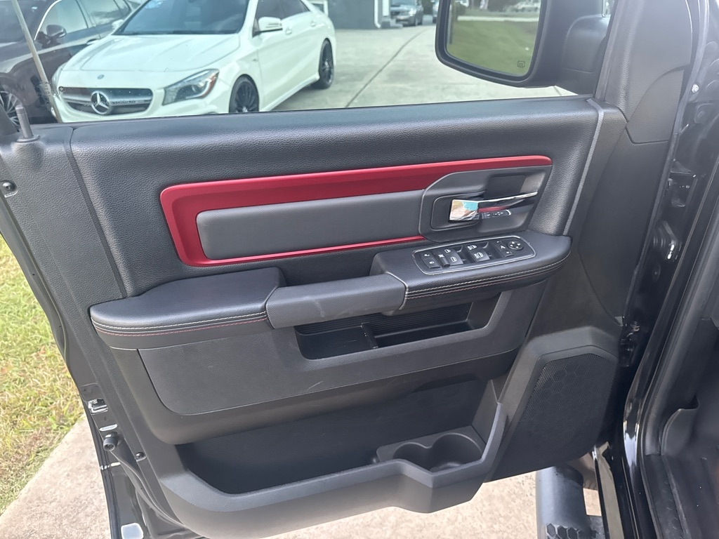 RAM 1500 Rebel 4x2 Crew Cab 5'7" Box 2017 RAM 1500 Rebel 4x2 Crew Cab 5'7" Box 2017