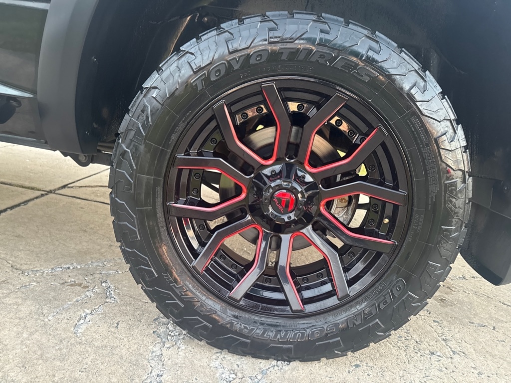 RAM 1500 Rebel 4x2 Crew Cab 5'7" Box 2017 RAM 1500 Rebel 4x2 Crew Cab 5'7" Box 2017