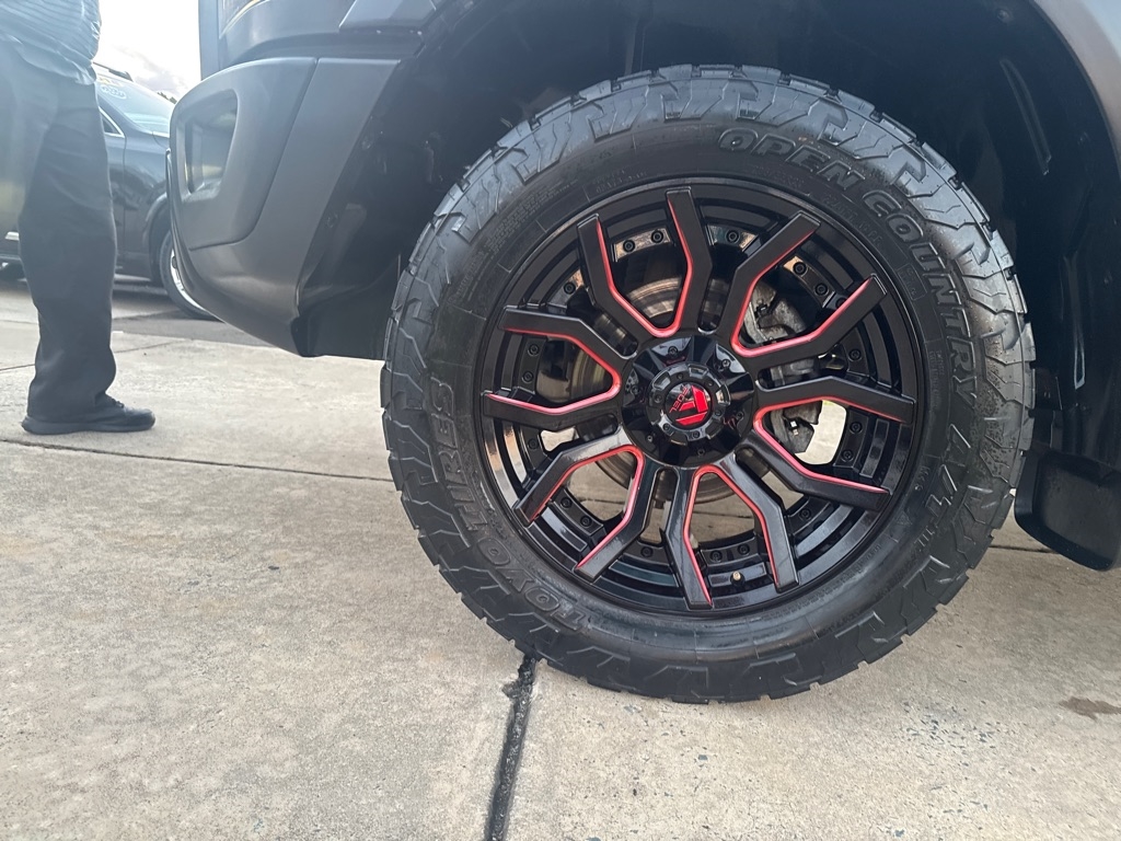 RAM 1500 Rebel 4x2 Crew Cab 5'7" Box 2017 RAM 1500 Rebel 4x2 Crew Cab 5'7" Box 2017