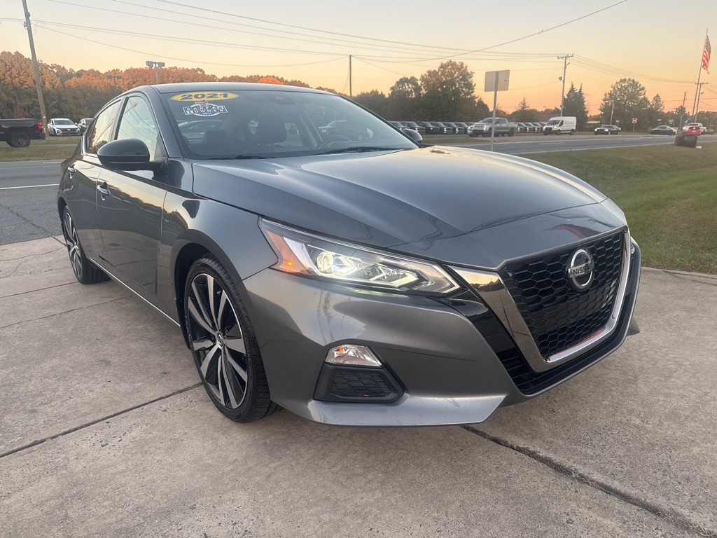 Nissan Altima 2.5 SR Sedan 2021 Nissan Altima 2.5 SR Sedan 2021