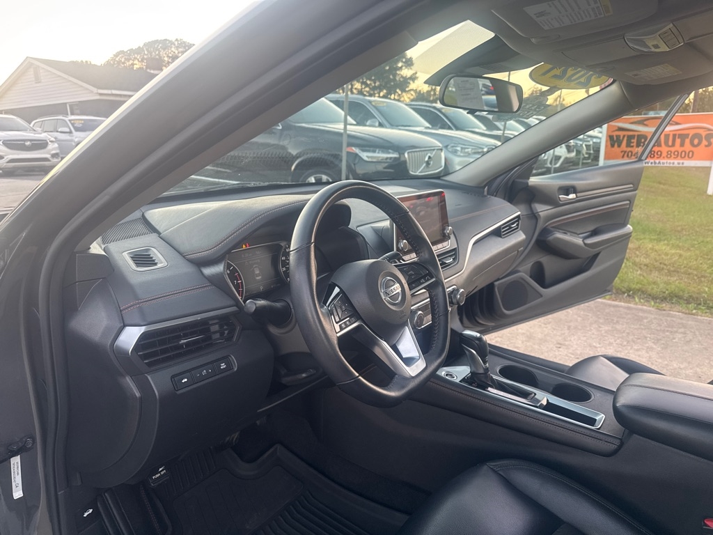 Nissan Altima 2.5 SR Sedan 2021 Nissan Altima 2.5 SR Sedan 2021