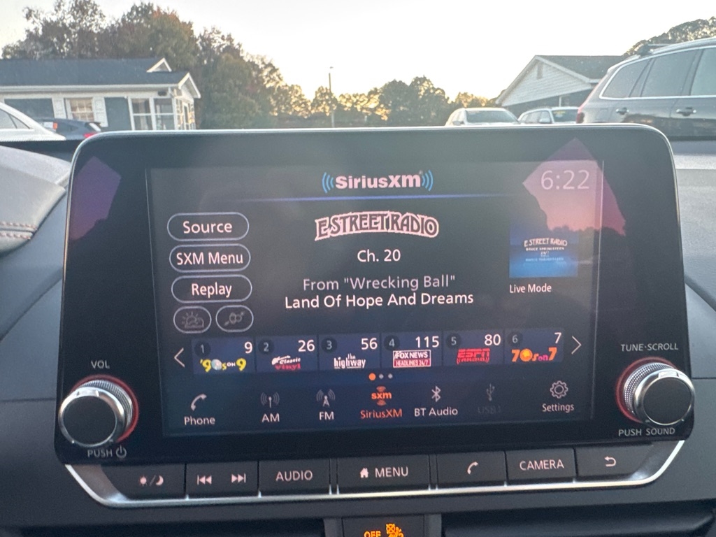 Nissan Altima 2.5 SR Sedan 2021 Nissan Altima 2.5 SR Sedan 2021