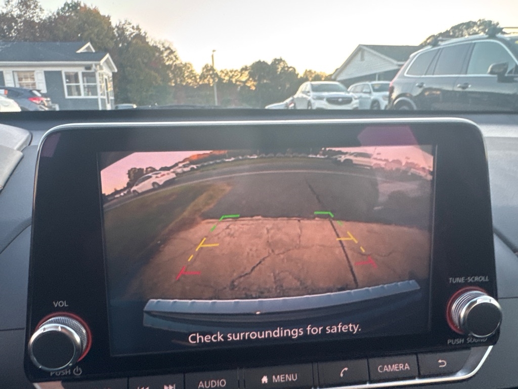 Nissan Altima 2.5 SR Sedan 2021 Nissan Altima 2.5 SR Sedan 2021