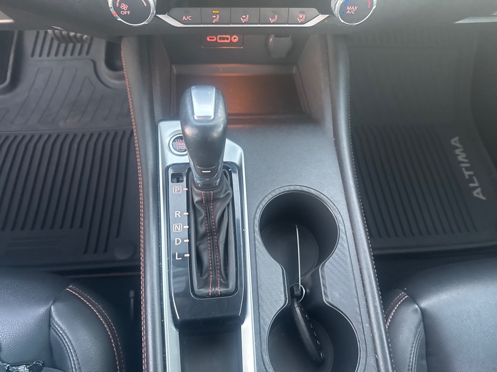 Nissan Altima 2.5 SR Sedan 2021 Nissan Altima 2.5 SR Sedan 2021