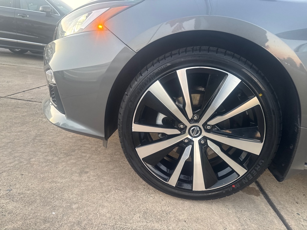 Nissan Altima 2.5 SR Sedan 2021 Nissan Altima 2.5 SR Sedan 2021