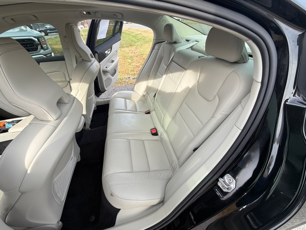 Volvo S60 B5 FWD Inscription 2022