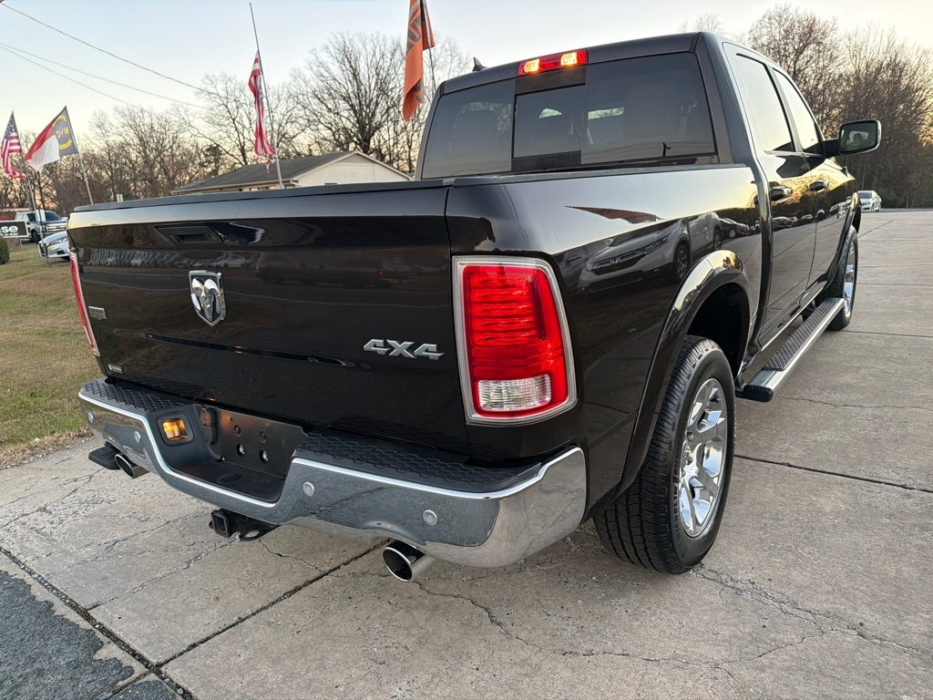 RAM 1500 Laramie 4x4 Crew Cab 5'7" Box 2017