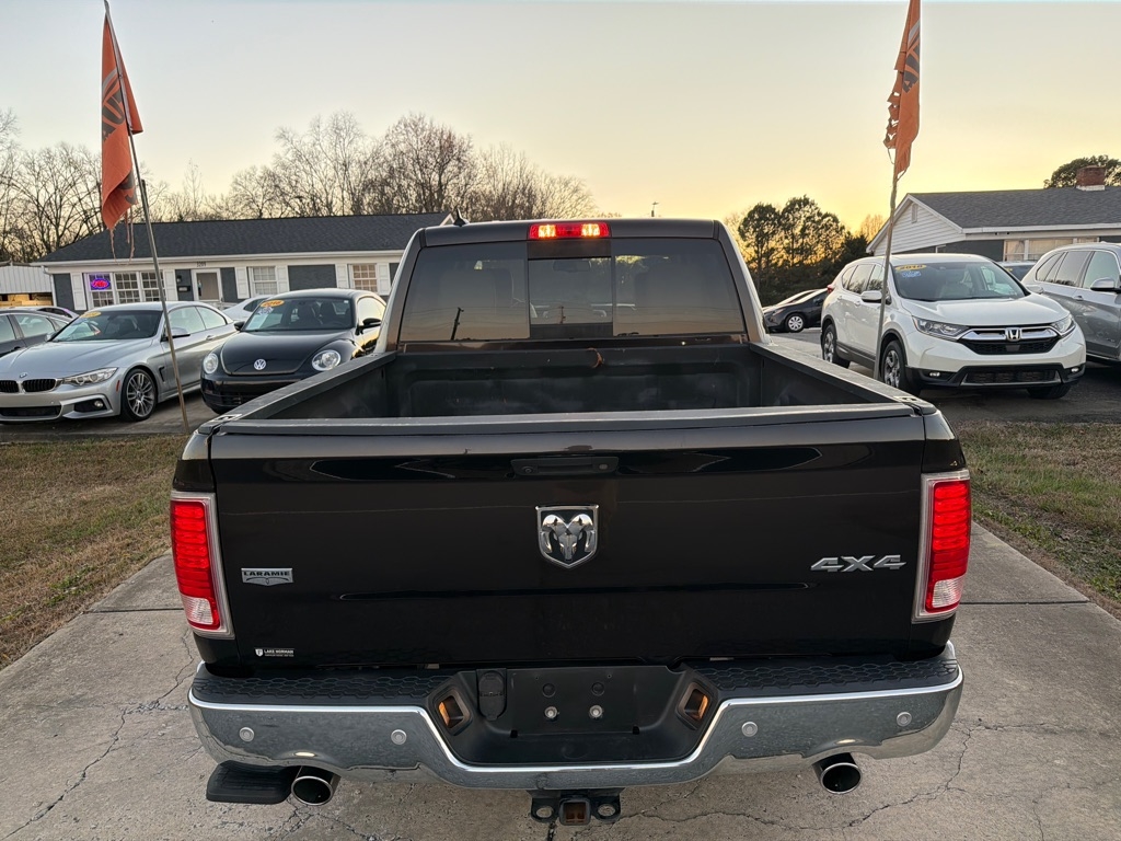 RAM 1500 Laramie 4x4 Crew Cab 5'7" Box 2017