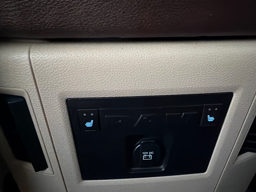 RAM 1500 Laramie 4x4 Crew Cab 5'7" Box 2017