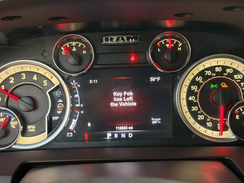 RAM 1500 Laramie 4x4 Crew Cab 5'7" Box 2017