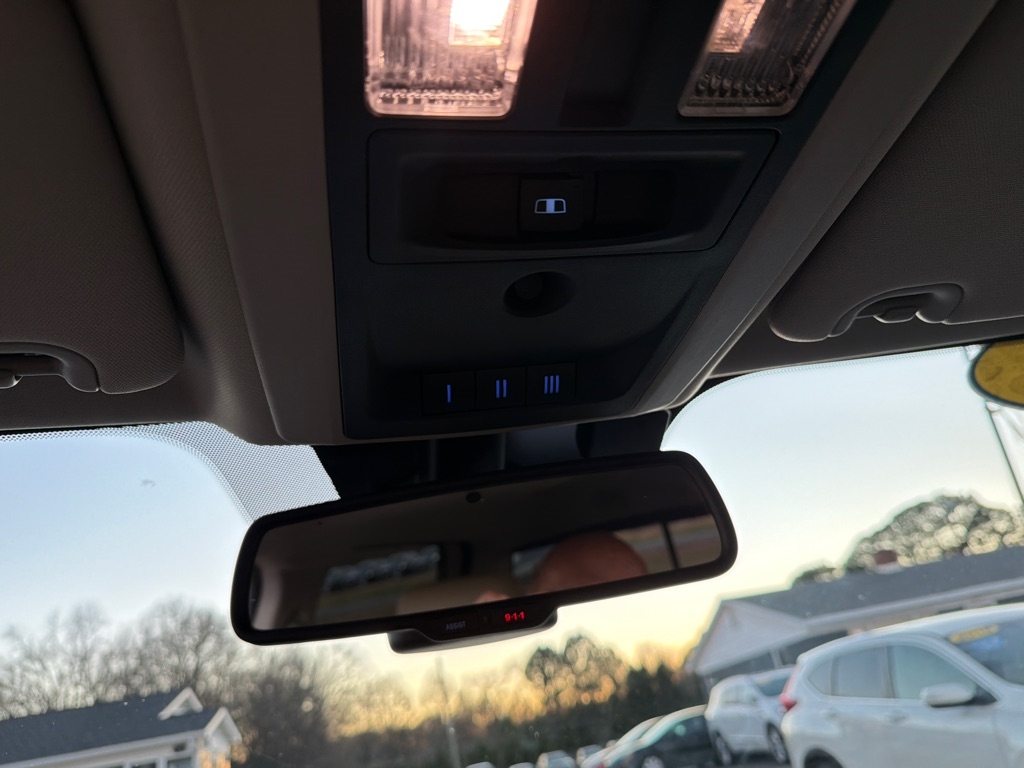 RAM 1500 Laramie 4x4 Crew Cab 5'7" Box 2017