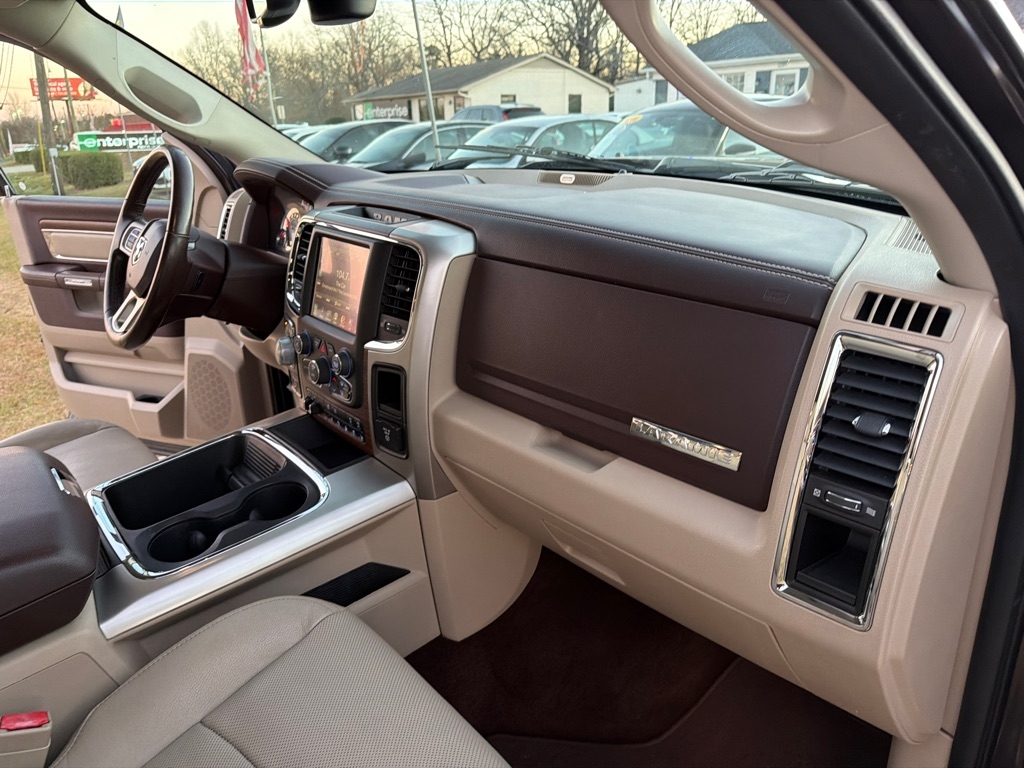 RAM 1500 Laramie 4x4 Crew Cab 5'7" Box 2017