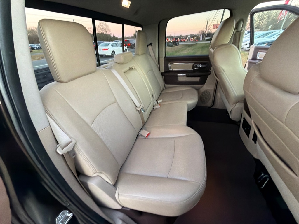 RAM 1500 Laramie 4x4 Crew Cab 5'7" Box 2017