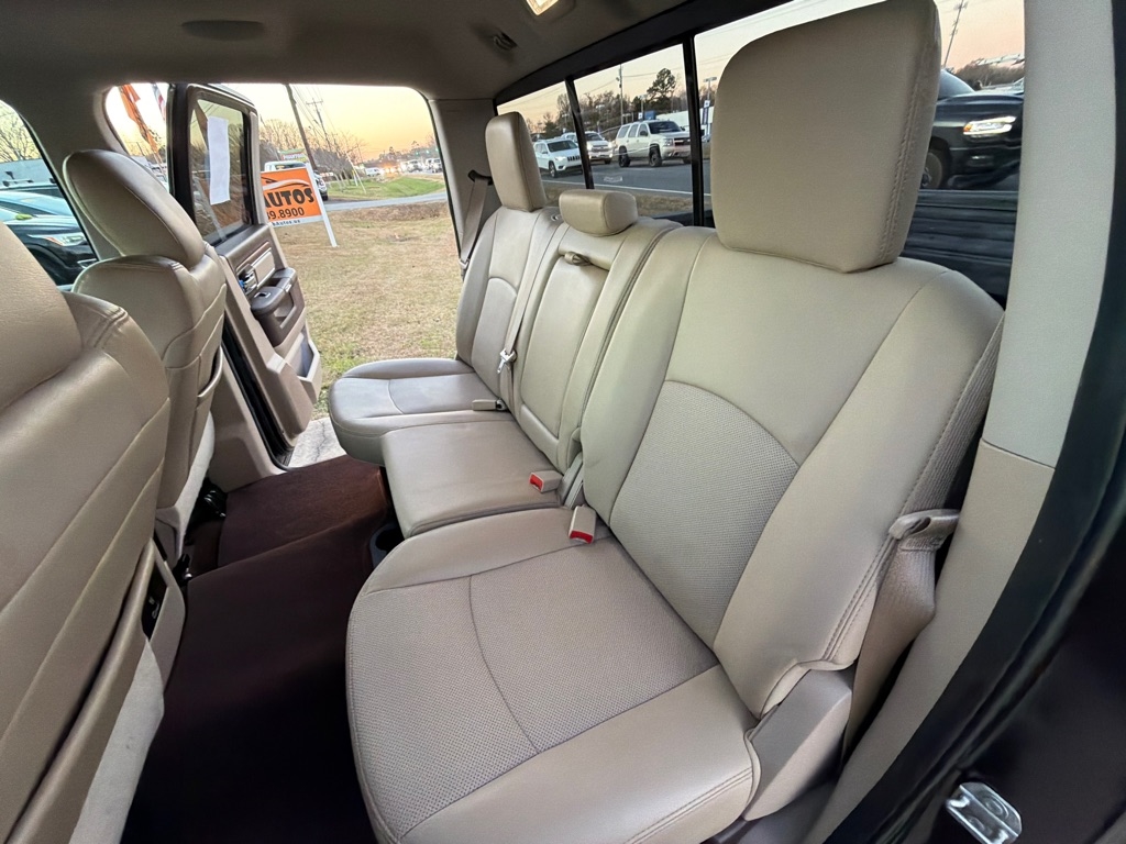 RAM 1500 Laramie 4x4 Crew Cab 5'7" Box 2017