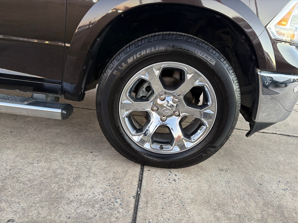 RAM 1500 Laramie 4x4 Crew Cab 5'7" Box 2017