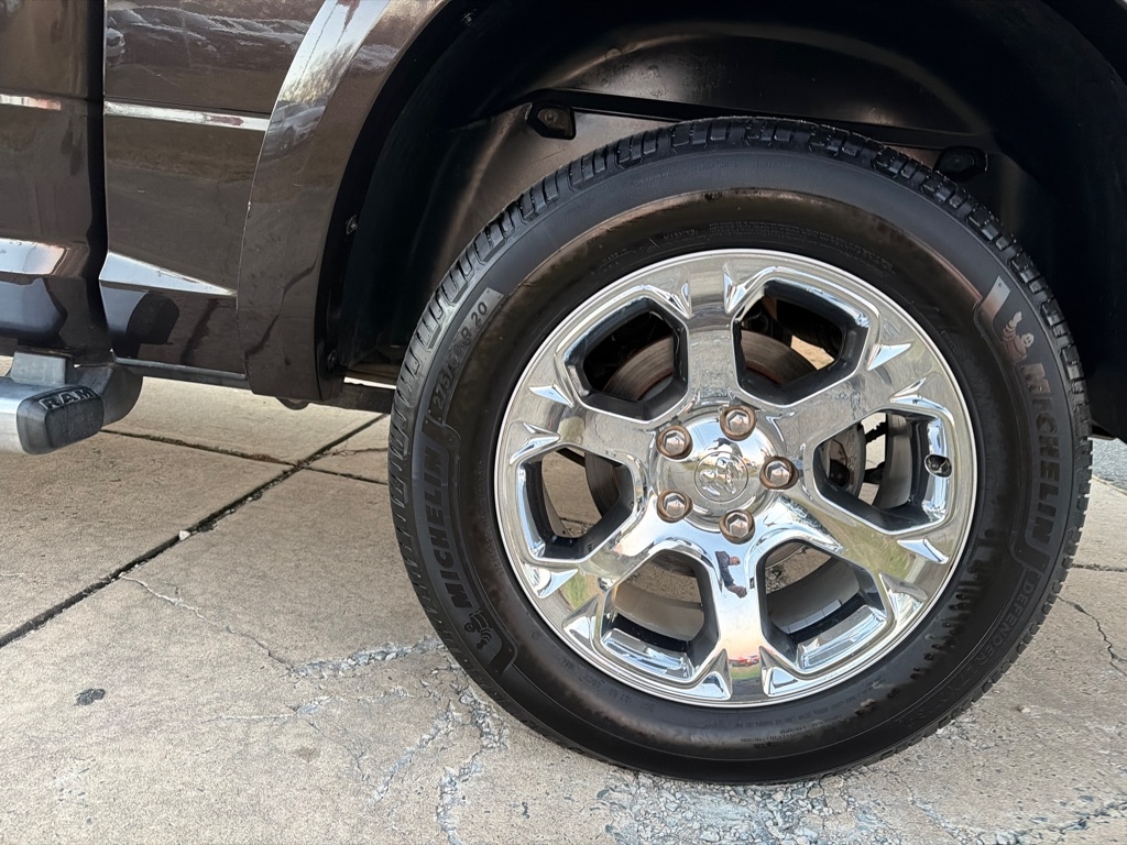 RAM 1500 Laramie 4x4 Crew Cab 5'7" Box 2017