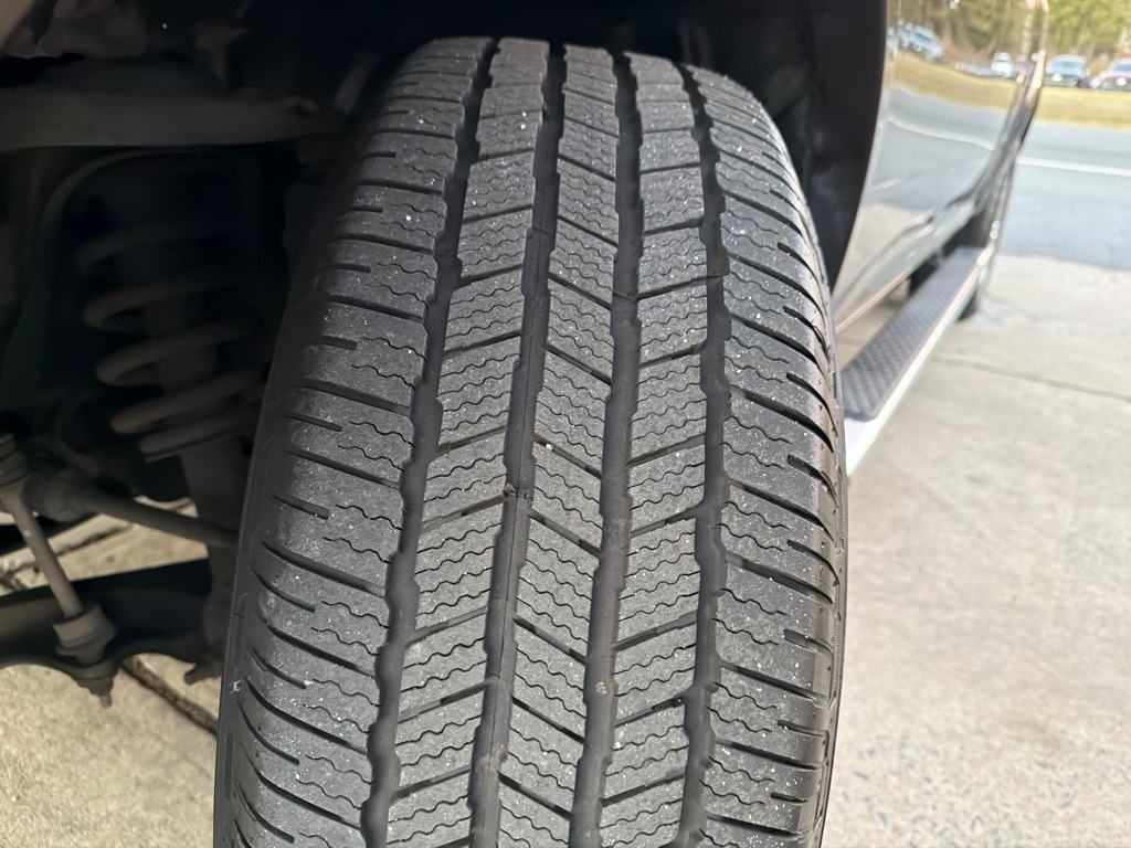 RAM 1500 Laramie 4x4 Crew Cab 5'7" Box 2017