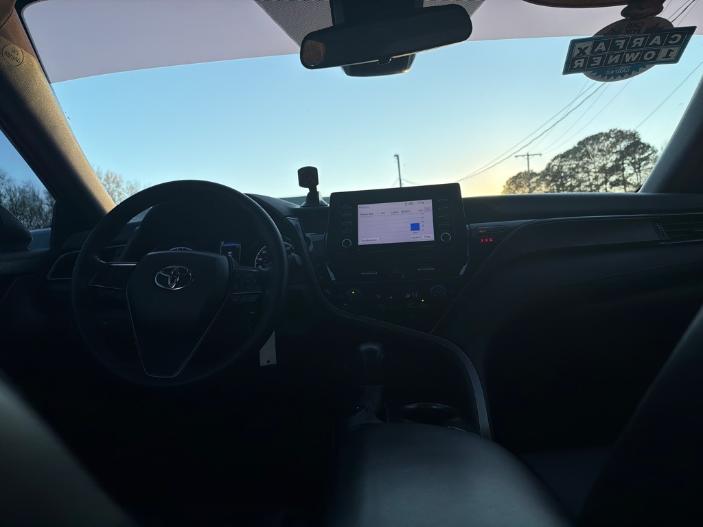 Toyota Camry SE Auto (Natl) 2022