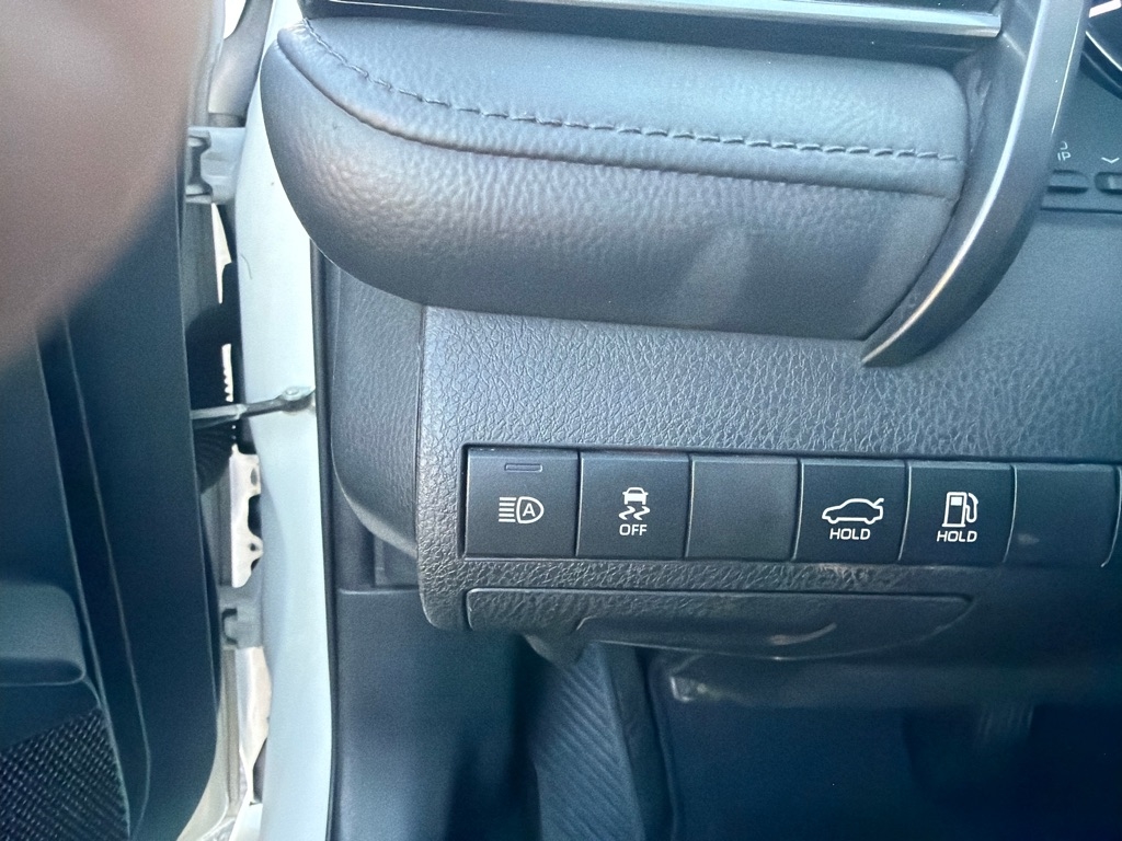 Toyota Camry SE Auto (Natl) 2022