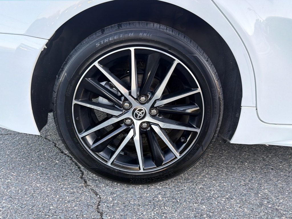 Toyota Camry SE Auto (Natl) 2022