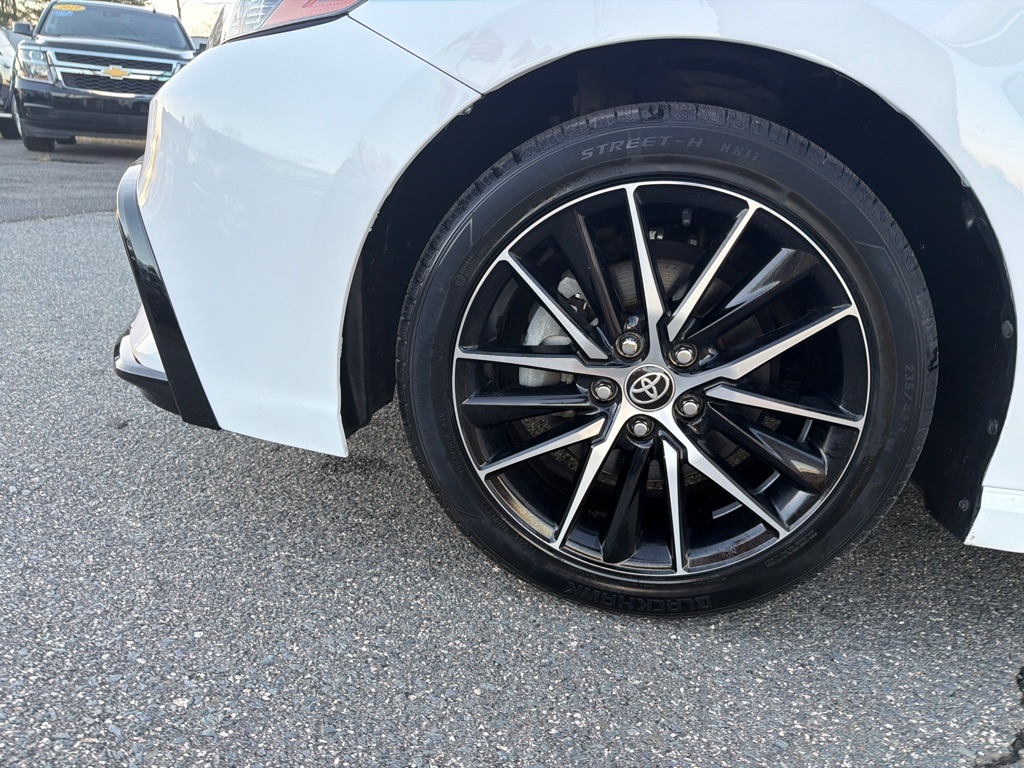 Toyota Camry SE Auto (Natl) 2022