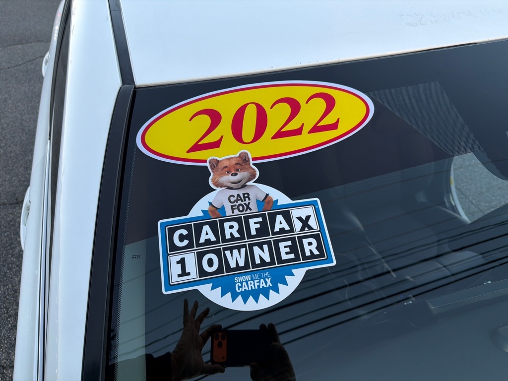 Toyota Camry SE Auto (Natl) 2022