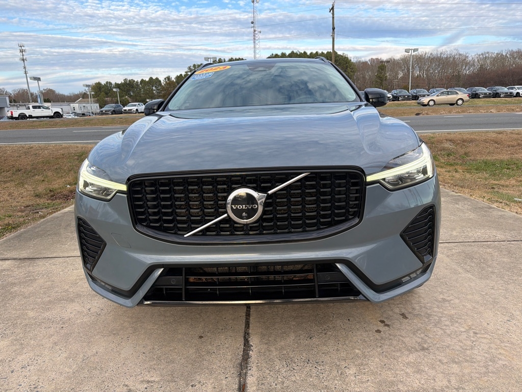 Volvo XC60 B5 AWD Plus Dark Theme 2023