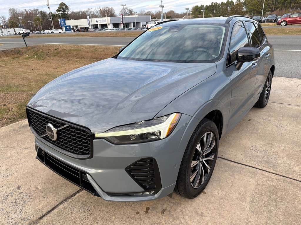 Volvo XC60 B5 AWD Plus Dark Theme 2023