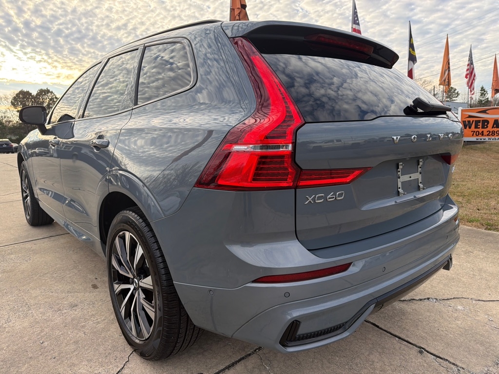 Volvo XC60 B5 AWD Plus Dark Theme 2023