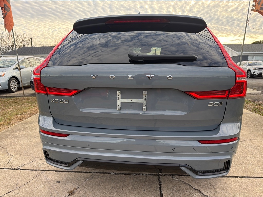Volvo XC60 B5 AWD Plus Dark Theme 2023