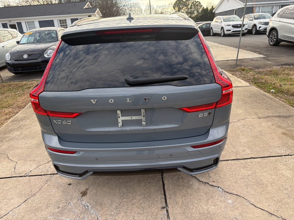 Volvo XC60 B5 AWD Plus Dark Theme 2023