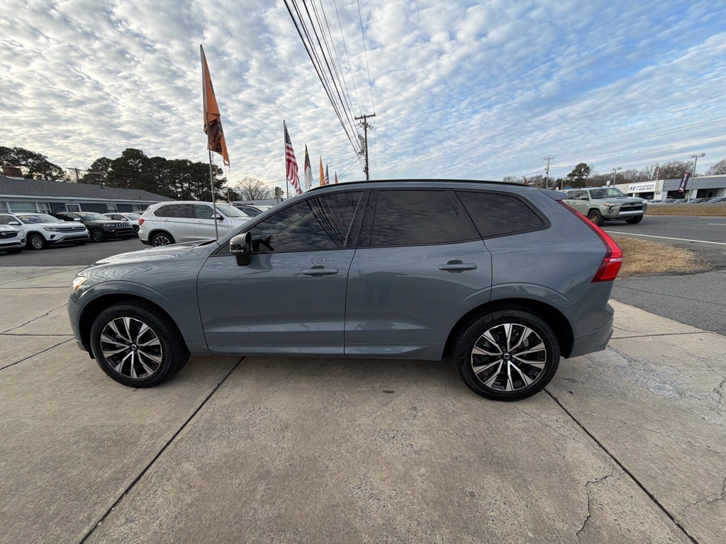 Volvo XC60 B5 AWD Plus Dark Theme 2023