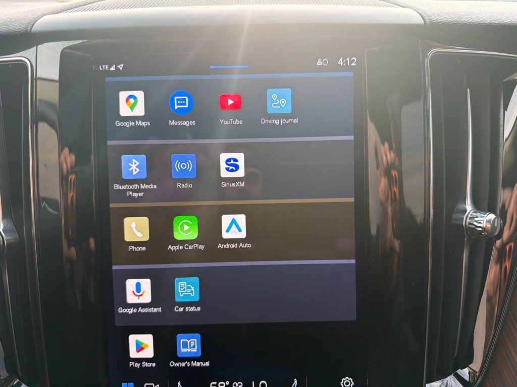 Volvo XC60 B5 AWD Plus Dark Theme 2023