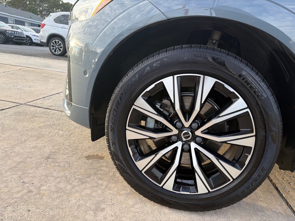 Volvo XC60 B5 AWD Plus Dark Theme 2023