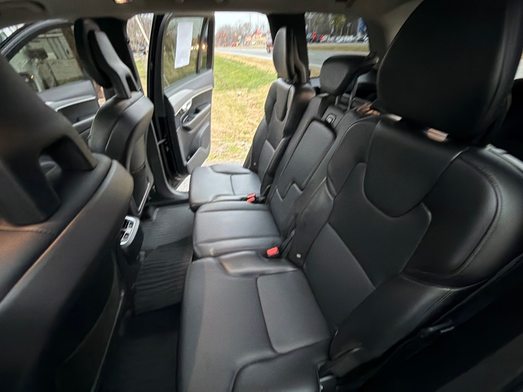 Volvo XC90 T5 FWD Momentum 7P 2021