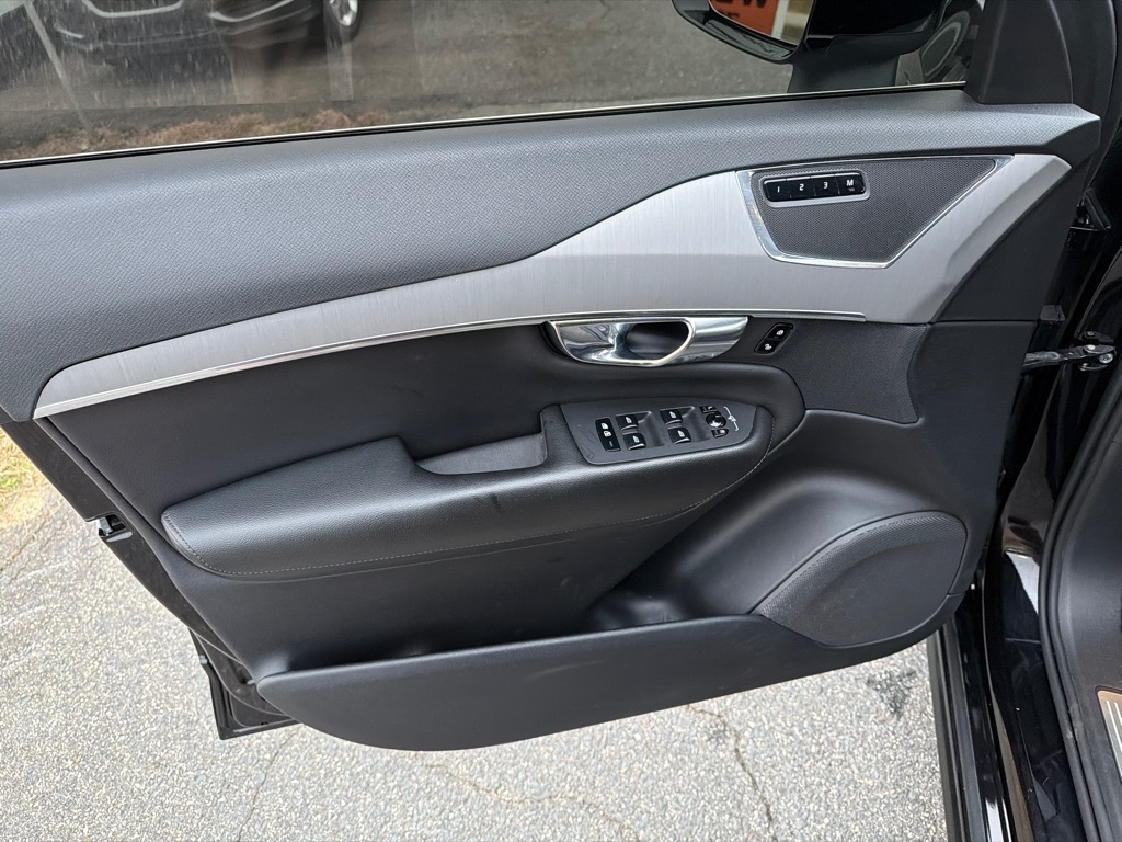 Volvo XC90 T5 FWD Momentum 7P 2021