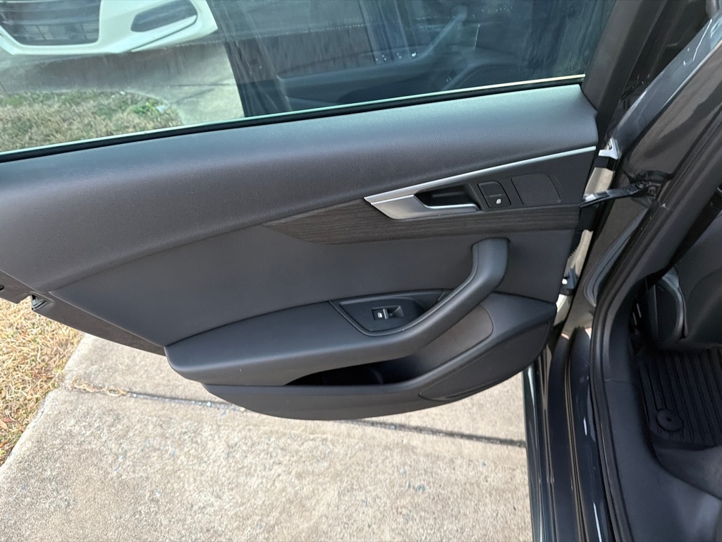 Audi A4 Premium 45 TFSI quattro 2019