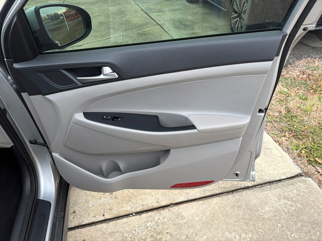 Hyundai Tucson SEL FWD 2021