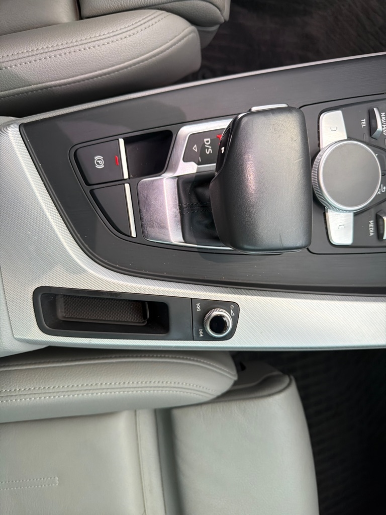 Audi A4 2.0 TFSI Tech Premium Plus S Tronic quattro AWD 2018