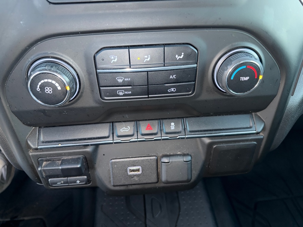 Chevrolet Silverado 1500 4WD Crew Cab 147" Custom 2019