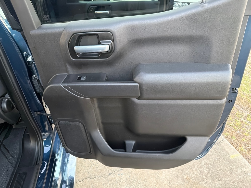 Chevrolet Silverado 1500 4WD Crew Cab 147" Custom 2019