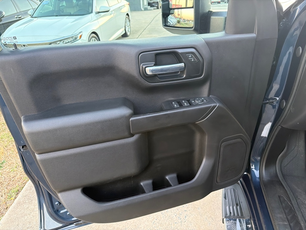 Chevrolet Silverado 1500 4WD Crew Cab 147" Custom 2019